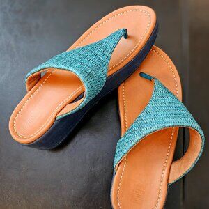 Perfect turquoise/teal raffia toe post Fitflop platform sandals